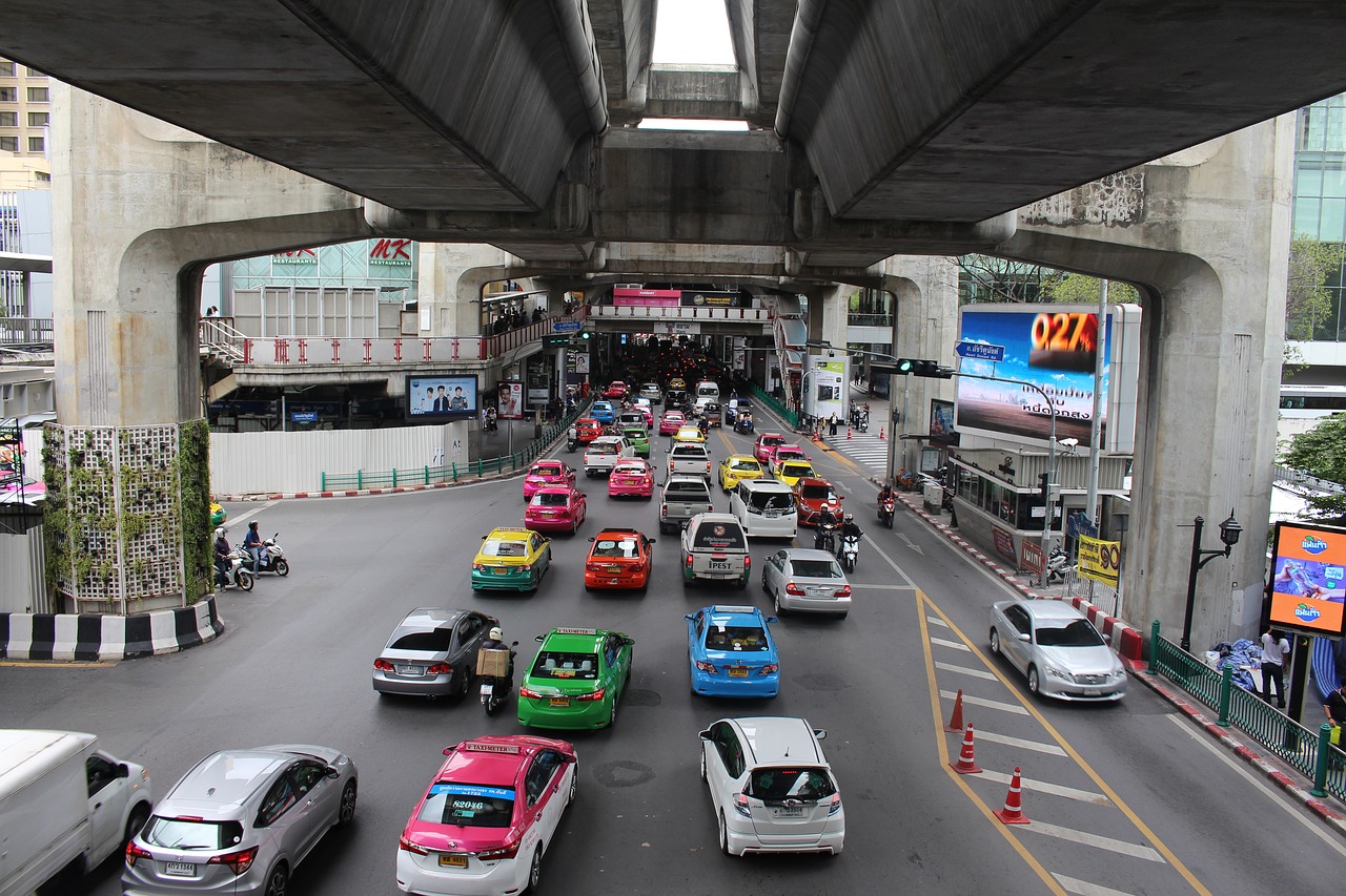 China's JD To Set Up Two JVs With Central Group In Thailand