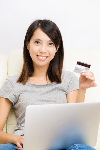e-commerce and credit card usage online